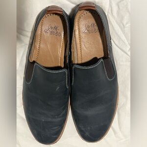 Elegant Black Leather Slip-On Loafers